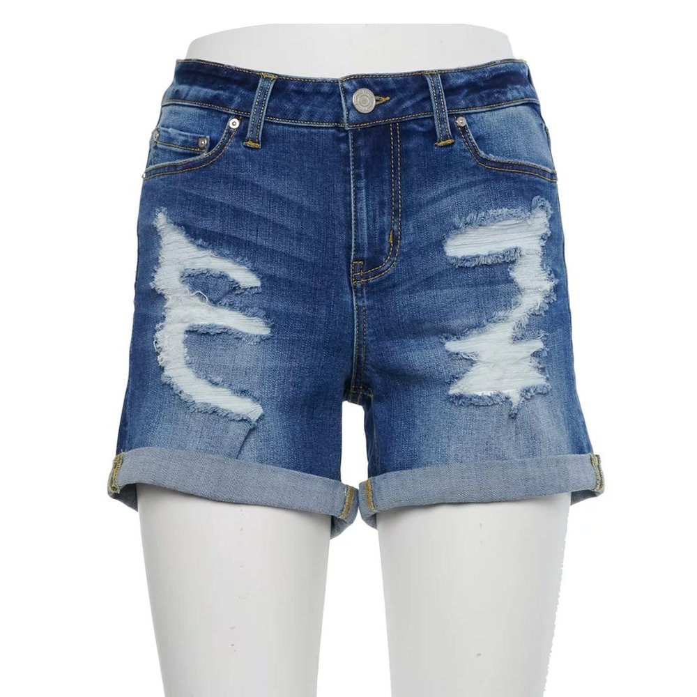 Juniors' Indigo Rein Mid Rise Rolled Cuff Midi Shorts